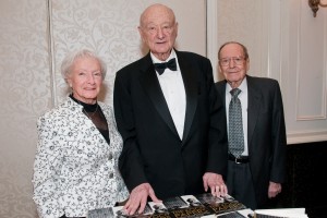 2009 Gala - SM26705 - Gala; Greenblatt, Anne & Burton; Koch, Mayor Ed     